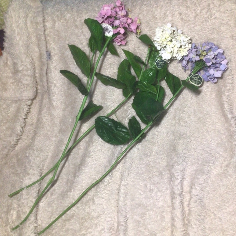 3 hydrangea Artificial flower stems 30”